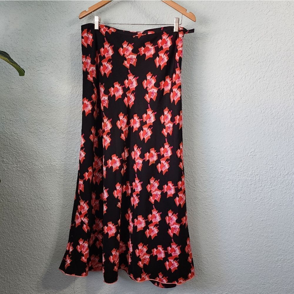 Valerie Stevens 100% silk floral midi/maxi skirt
